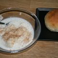 Frukostfrallor och en tallrik risgrynsgröt...