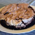 Marängtäckt chokladkaka