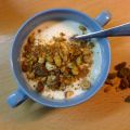 Müsli med nötter och nypon