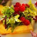 Paj med cheddar och vintersallad