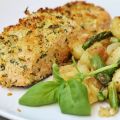 Frasig pankopanerad lax med stekt potatis,[...]