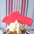 Browniecupcakes med vitchokladfrosting