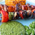Grillspett med grytbitar och grönsaker