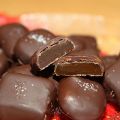 Chokladdoppad lakritskola