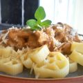 Pasta med lövbiff i vitlökssås