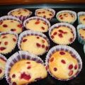 Muffins med smultron och vit choklad