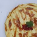 Kinuskicheesecake eller cheescake med kolasås