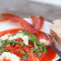 Tomat- och paprikasoppa med mozzarella och[...]