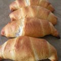 Snabba frukost-croissanter