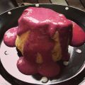 Muggkaka med blåbärs-topping