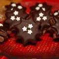 Dubbla chokladstjärnor med romfyllning