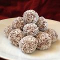 Chokladbollar med dadlar - 60 kcal