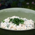 Pärlcouscous med sommarens örter