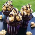 CHOCOLATE CUPCAKE WITH CARAMEL POPCORN AND[...]