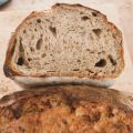 Rågsurdegsbröd med dinkelkorn