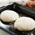 Italiensk långjäst pizzadeg