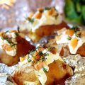 Bakad potatis med laxfyllning