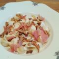 Krämig pasta med gorgonzola, päron och valnötter