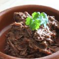 Långkokt högrev med chili och choklad