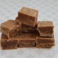 Vit choklad och vaniljfudge