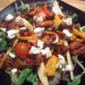 Sallad m. kantareller, bacon och chevreost