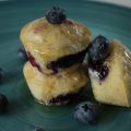 Minipannkaksmuffins med havregryn och blåbär