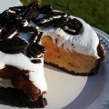 GOOEY PEANUTBUTTER CHOCOLATE CARAMEL OREO[...]