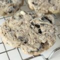 Cookies and cream cheesecake cookies