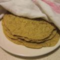 Glutenfritt tortillabröd i stekpanna med kokt[...]