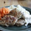 Hemlagade fiskpinnar med currysås och rotsaksmos