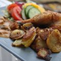 Ugnsstekt kycklingklubba med råstekt potatis[...]