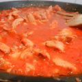 Röd pestokyckling i tomatsås