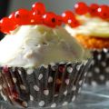 Cupcakes med vinbär och vit choklad