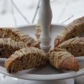 PepparkaksBiscotti (Vit Choklad & Tranbär)