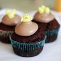 påskiga cupcakes med smak av choklad