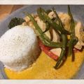 PANANGCURRYGRYTA MED KYCKLING