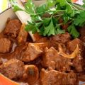 Biffgryta med chili och choklad
