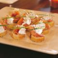 Laxmackor med crème fraiche-röra