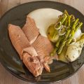 Grillrökt regnbåge med potatis- och sparrispaket