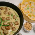 Köttbullar i gul currysås