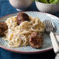 Kalvfärsbullar med pasta