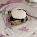 Glutenfri långpannekaka med limecurd och blåbär[...]