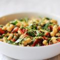 Kikärtssallad med rostad paprika