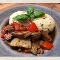 ORIENTALISK KYCKLINGGRYTA MED KARDEMUMMA & KANEL