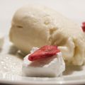 Rosenpäronsorbet, rosenmarshmallows och[...]