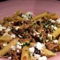 Penne med lammfärssås, fetaost, oliver och[...]