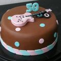 50-tårta med gitarr