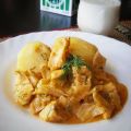 Fiskgryta med torsk, vitkål, äpple och curry