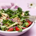 Buffésallad med grillad halloumi - 180 kcal