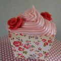Jordgubbs cupcakes med rosor